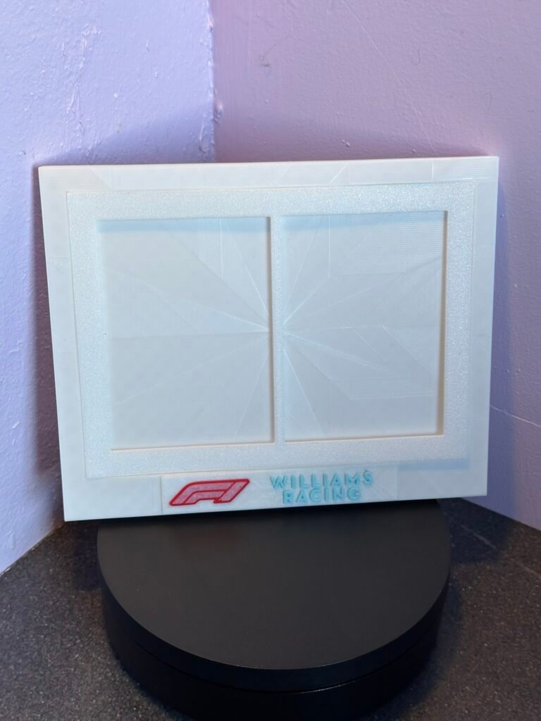 2 Sleeved card display F1 Williams Racing