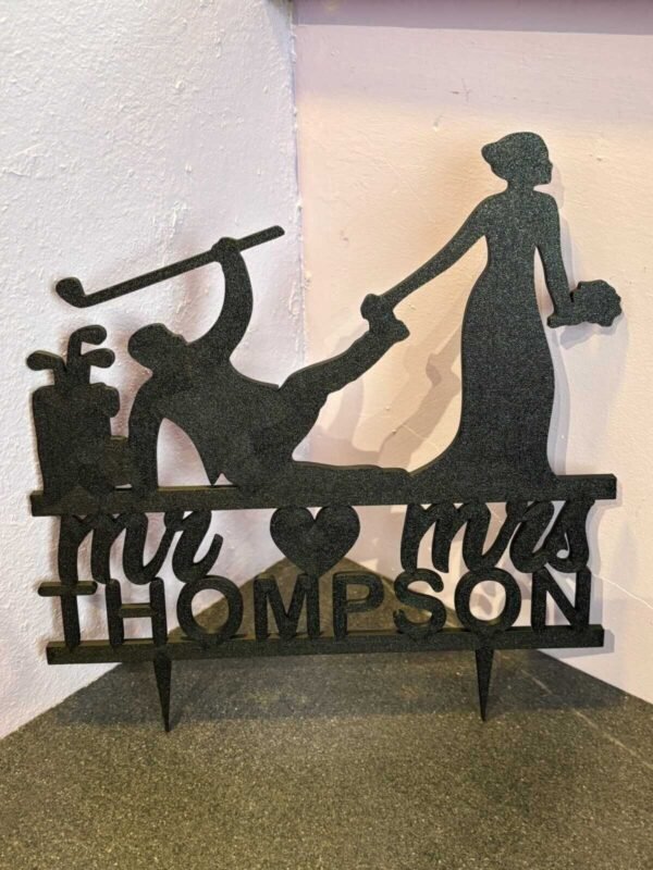 Personalised cake topper for weddings – demonstration design