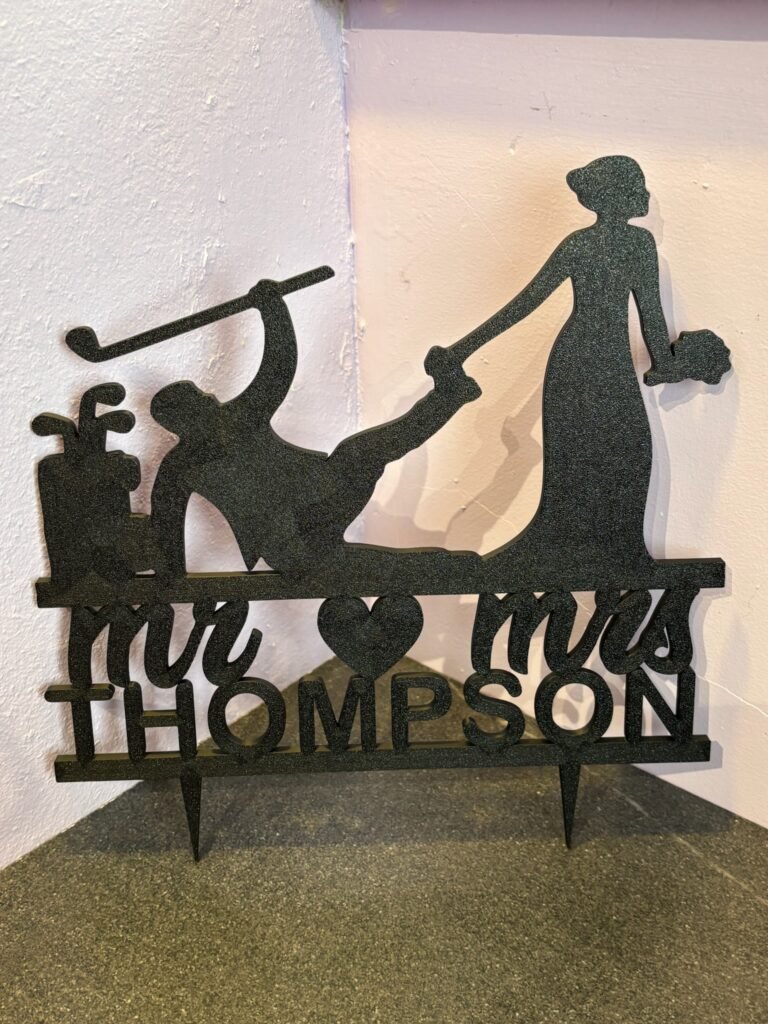 Personalised cake topper for weddings – demonstration design