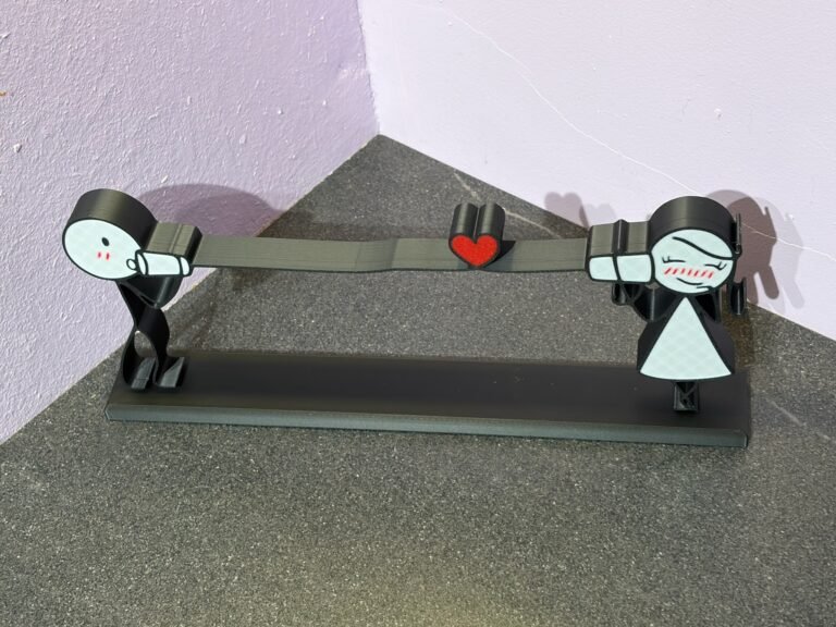 valentine’s couple cup & string phone sculpture – romantic love display