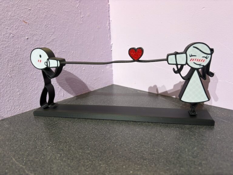 valentine’s couple cup & string phone sculpture – romantic love display