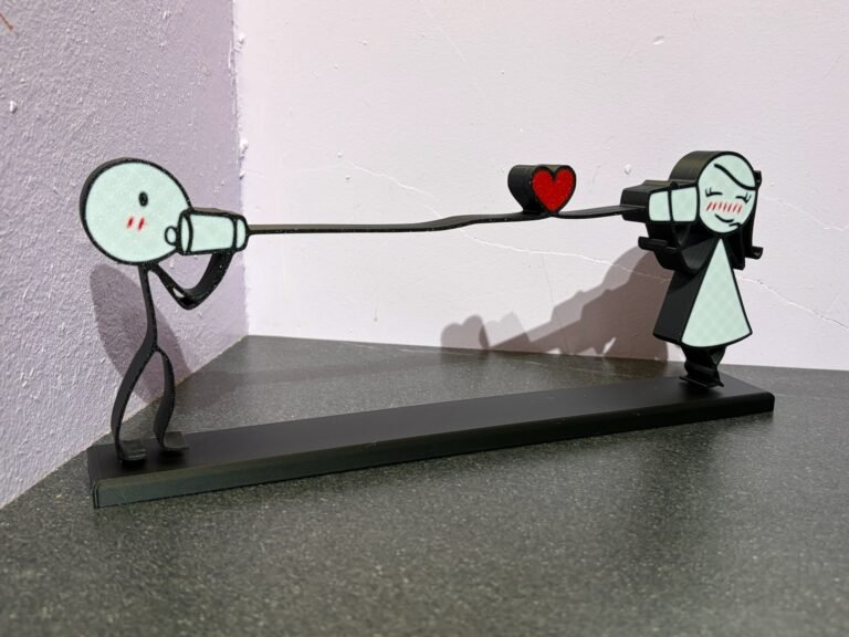 valentine’s couple cup & string phone sculpture – romantic love display