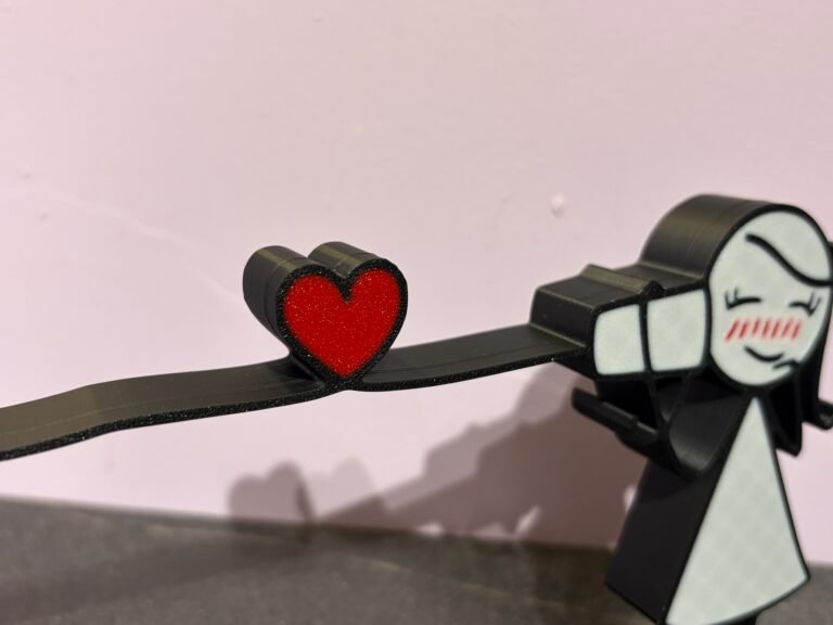 valentine’s couple cup & string phone sculpture – romantic love display