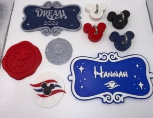 magical cruise door starter bundle — 14 piece 3d printed stateroom decoration set | personalised signs, pirate night magnets & hooks
